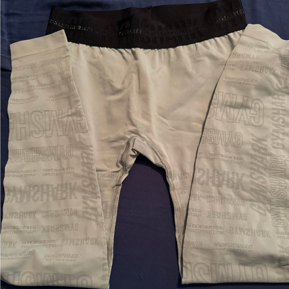 Gymshark leggings - Light Green with black waistband